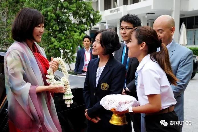 泰国商会大学热烈欢迎日本首相夫人来访 通过东南亚与日本青年友谊船活动培养优秀青少年