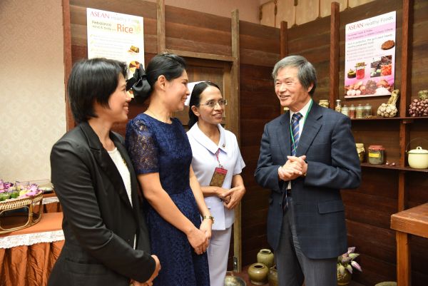 ส.วิจัยทางอาหารประเทศญี่ปุ่นถกอภัยภูเบศร เตรียมพัฒนาอาหารฟังก์ชั่นจากสมุนไพร